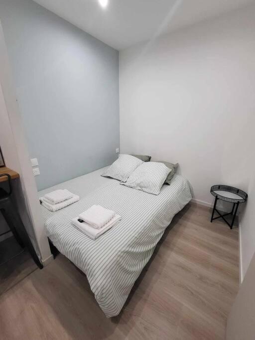 Appartement Canada 1 Валансьен Экстерьер фото
